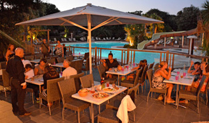 camping con restaurante cargese